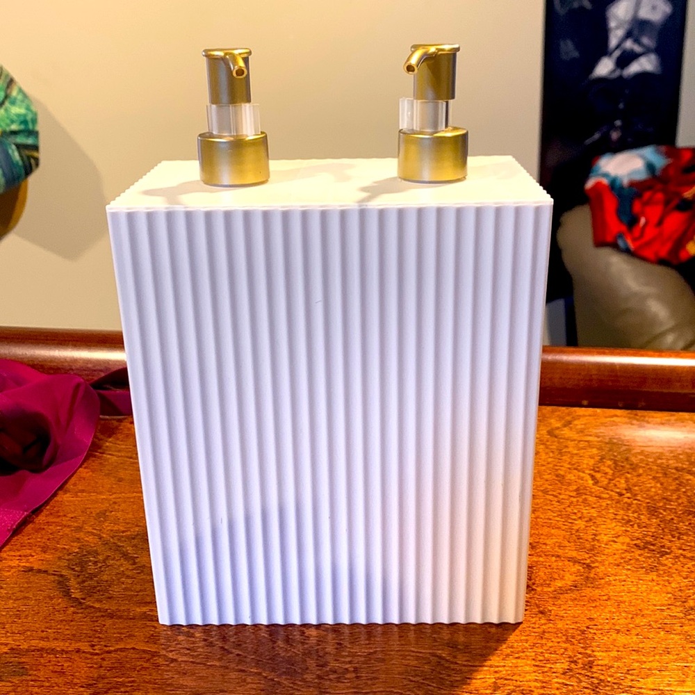 2 in 1 pump bottle